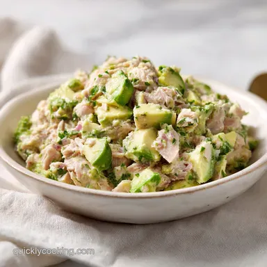 10 Minute Healthy Tuna Salad with Avocado for 2 Servings Recipe Card